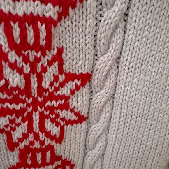 Vintage Handmade Cable Knit Grey & Red Intarsia Lanterns Oversized Cardigan 52 - Picture 5 of 10